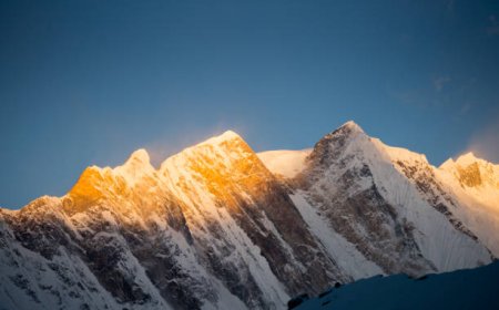 Exploring Annapurna’s Dangers With A Weird Sense Of Calm