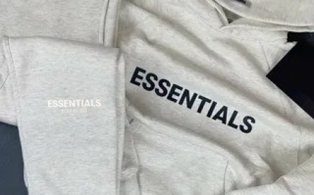 Essentials Hoodie for Effortless Everyday Street Style