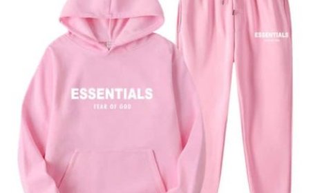 Unisex Essential Hoodie with Minimalist Style