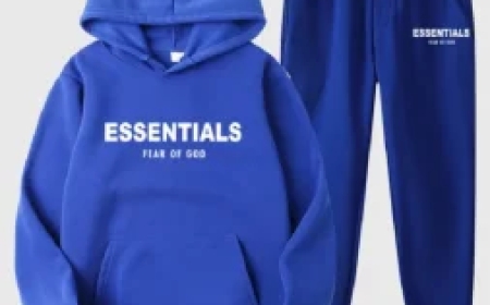 Essentials Hoodie: Your Go-To for Casual Everyday Wear