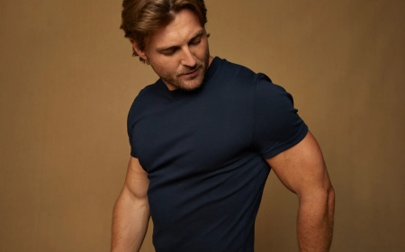 The Perfect Fit: Why the Crew Neck Muscle Fit T-Shirt Deserves a Spot in Your Wardrobe