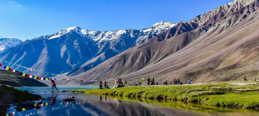 Hampta Pass Trek: A Beautiful Himalayan Adventure